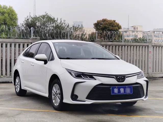 Toyota Corolla — Фото автомобиля 3