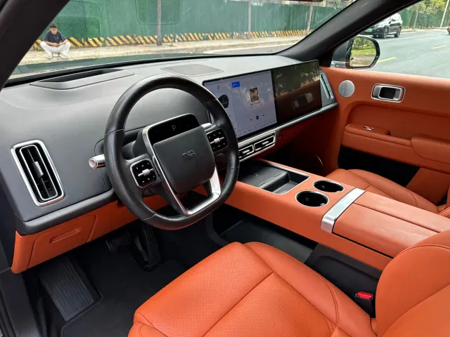 Li Auto L9 — Фото автомобиля 4