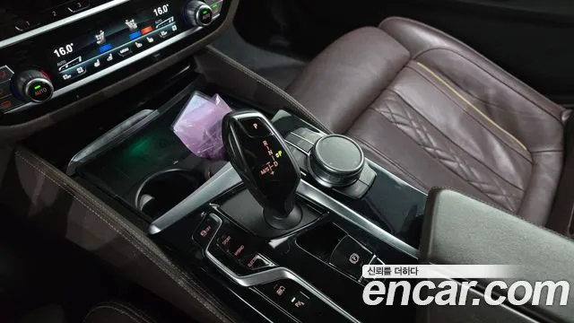 BMW 5-Series 5 серия (G30) — Фото автомобиля 9