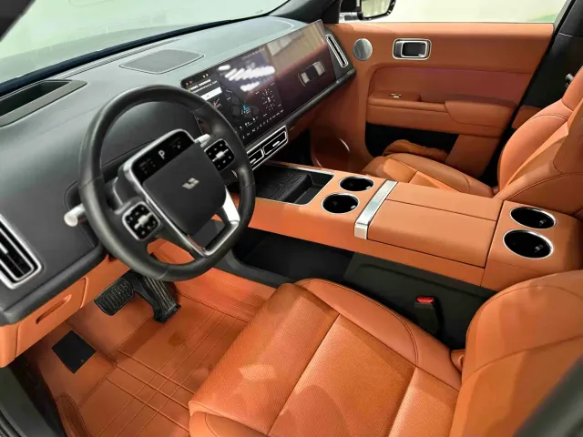 Li Auto L9 — Фото автомобиля 5