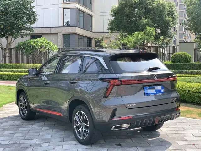 Changan CS75 Plus — Фото автомобиля 4