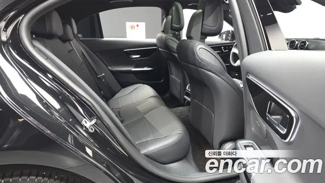 Mercedes-Benz C-Class — Фото автомобиля 12
