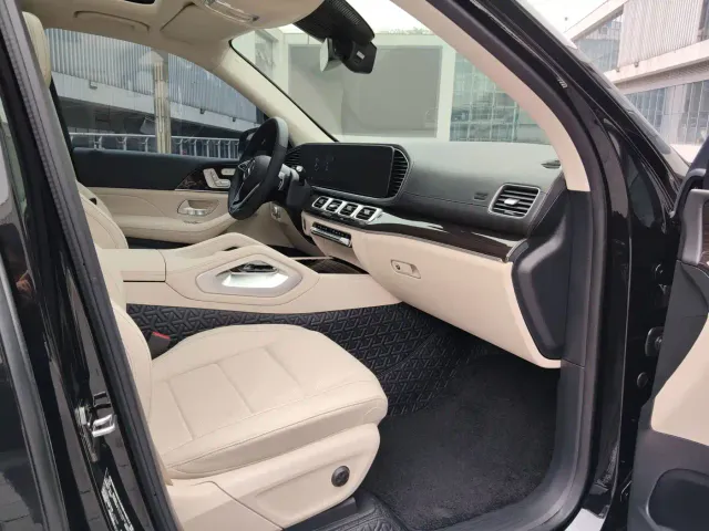 Mercedes-Benz GLE-Class — Фото автомобиля 12