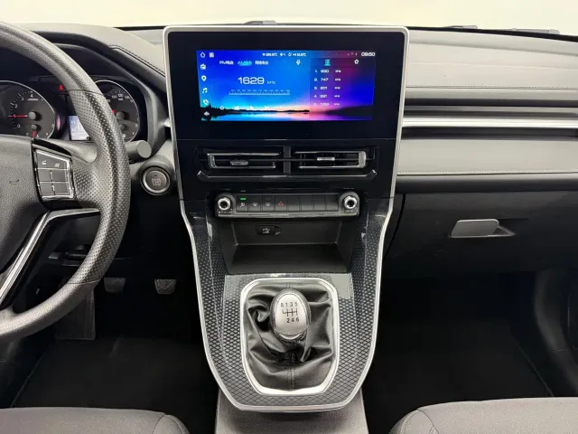 Haval M6 — Фото автомобиля 13