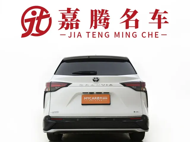 Toyota Granvia — Фото автомобиля 12