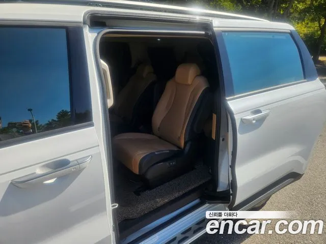 Kia Carnival 4th Gen — Фото автомобиля 10