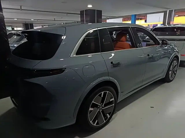 Li Auto L7 — Фото автомобиля 6
