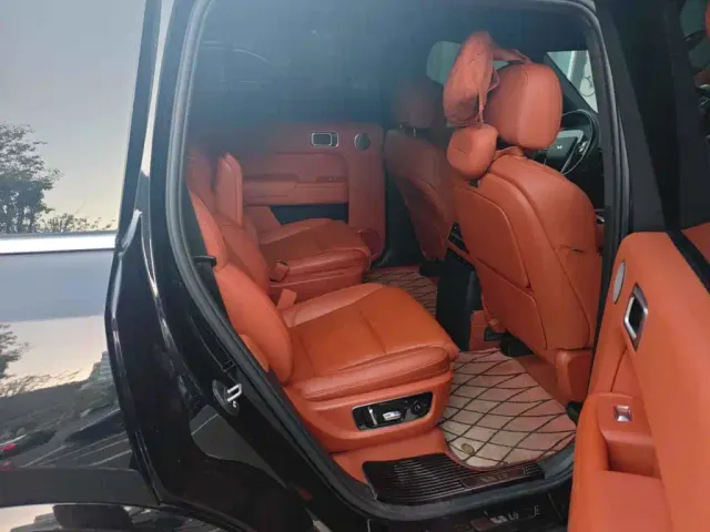 Li Auto L9 — Фото автомобиля 11