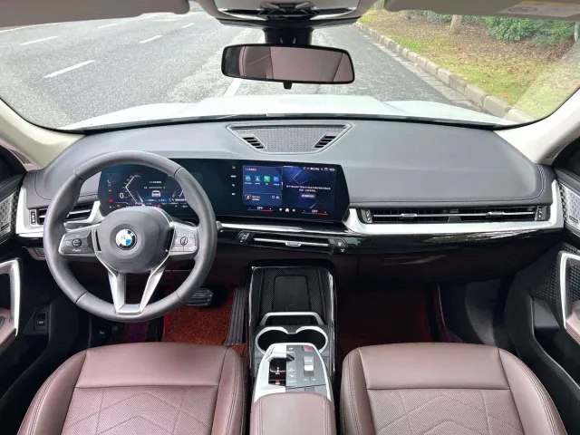 BMW X1 — Фото автомобиля 3