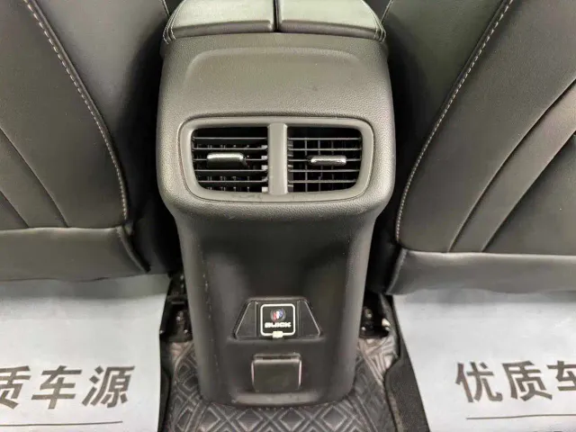 Buick Envision Plus — Фото автомобиля 14