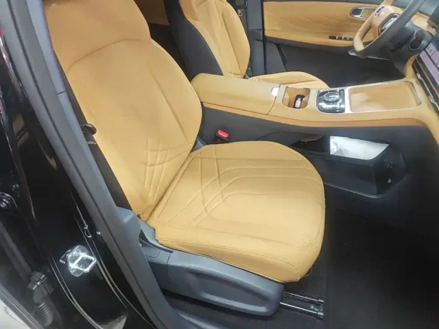 Geely Galaxy Starship 7 EM-i — Фото автомобиля 24