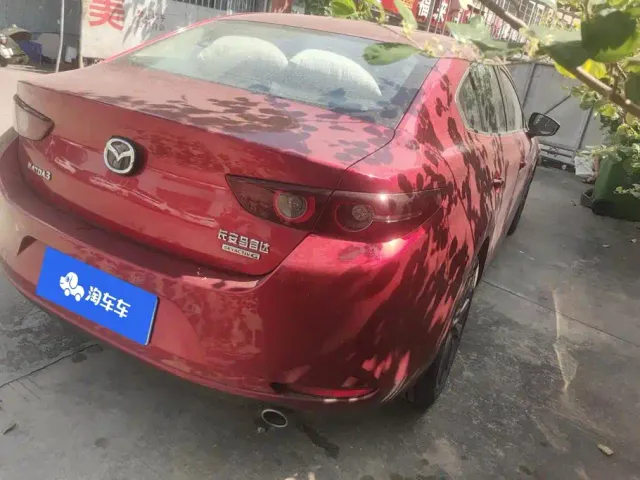 Mazda Axela — Фото автомобиля 3
