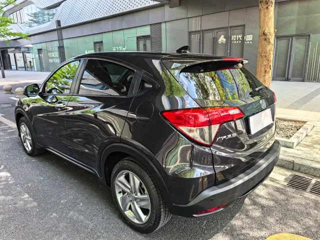 Honda Vezel — Фото автомобиля 9