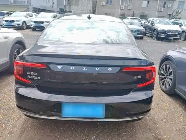 Volvo S90 — Фото автомобиля 5