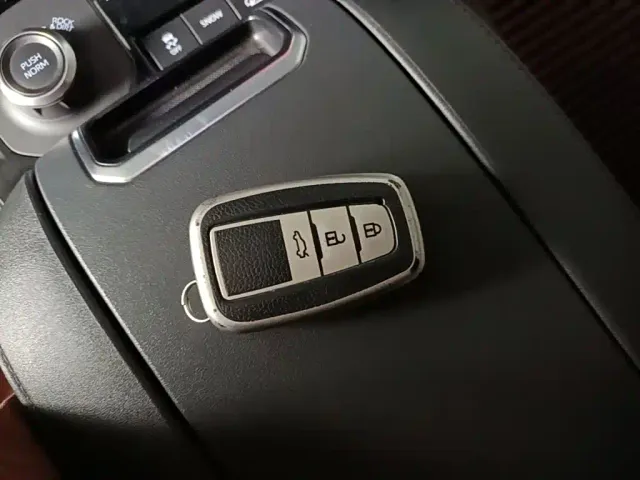 Toyota Highlander — Фото автомобиля 8