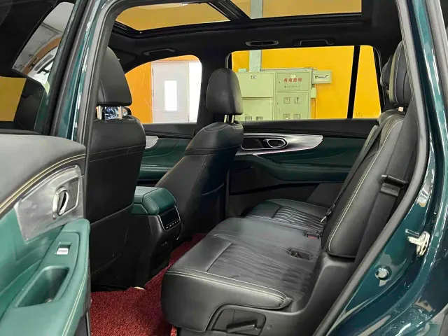 GAC Trumpchi GS8 — Фото автомобиля 6