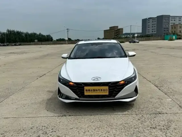 Фотография автомобиля — Hyundai Elantra