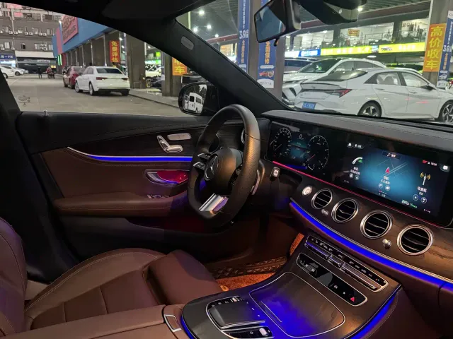 Mercedes-Benz E-Class — Фото автомобиля 13