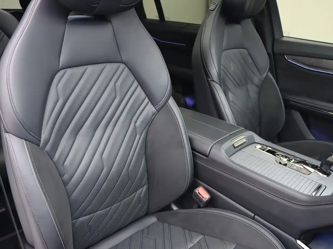 Lynk & Co Lynk & Co 09 2021 2.0T Halo 6-Seater — Фото автомобиля 10
