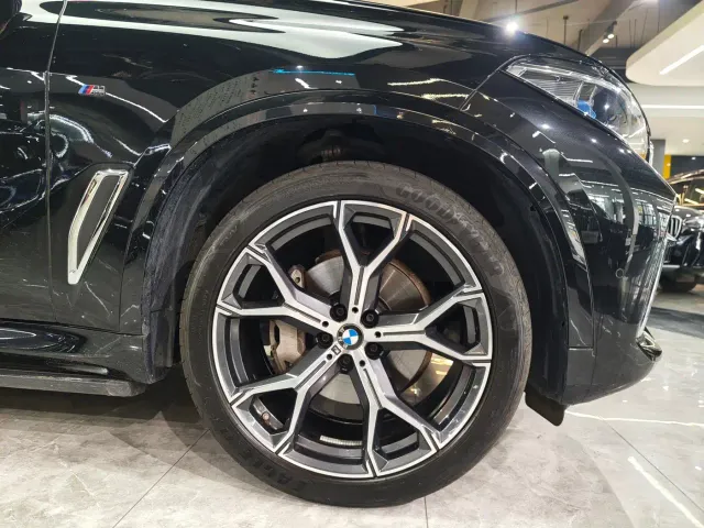 BMW X5 — Фото автомобиля 14