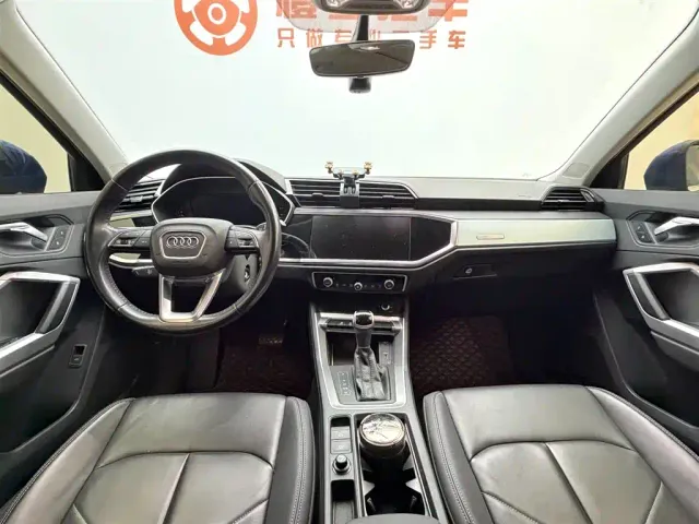 Audi Q3 — Фото автомобиля 10