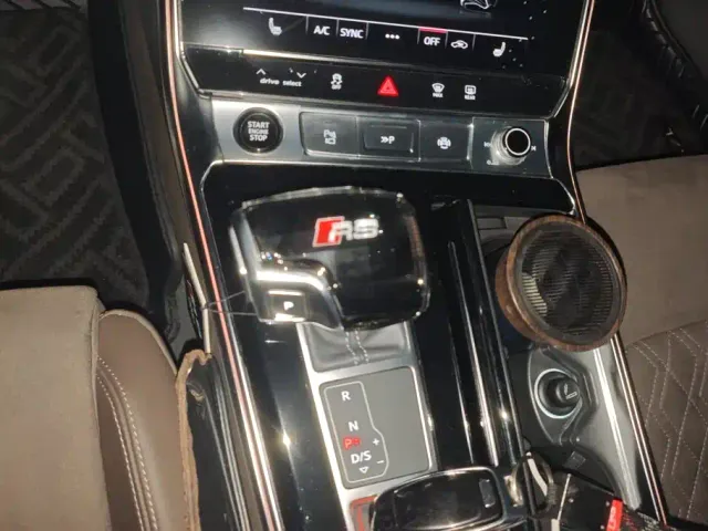 Audi A7L — Фото автомобиля 16