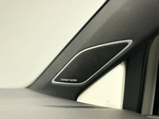 Volkswagen Golf — Фото автомобиля 21