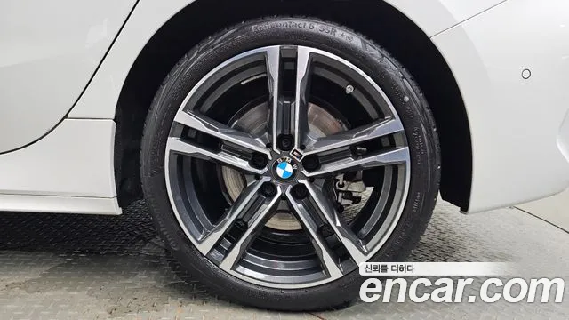 BMW 1 Series F40 — Фото автомобиля 21