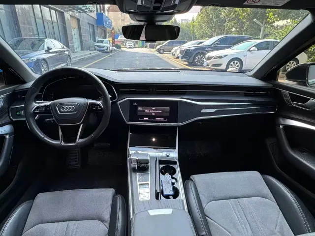 Audi A6L — Фото автомобиля 9