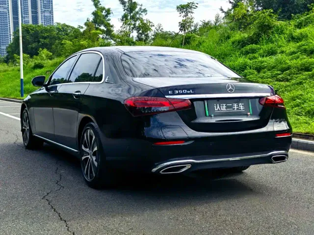 Mercedes-Benz E-Class — Фото автомобиля 5
