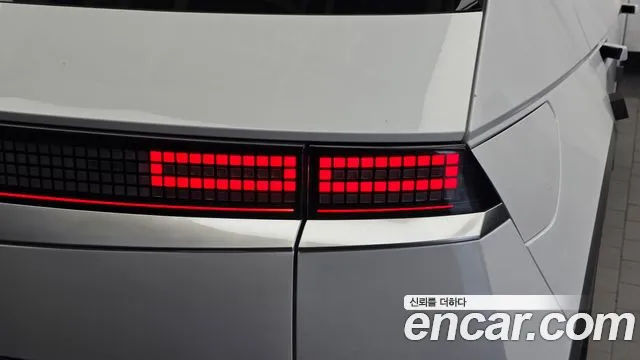 Hyundai Ioniq 5 — Фото автомобиля 8