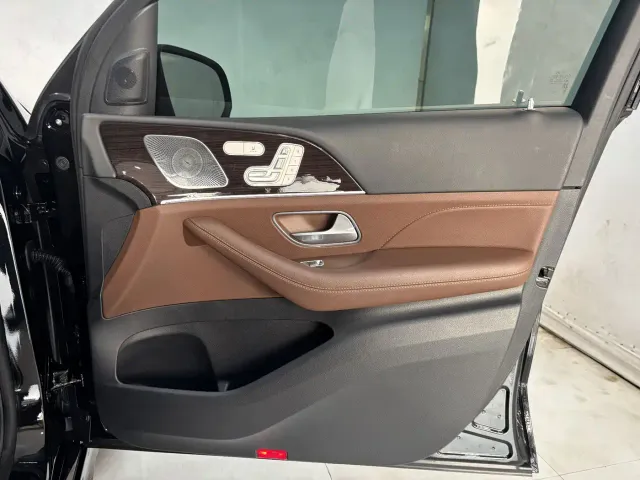 Mercedes-Benz GLE-Class — Фото автомобиля 25