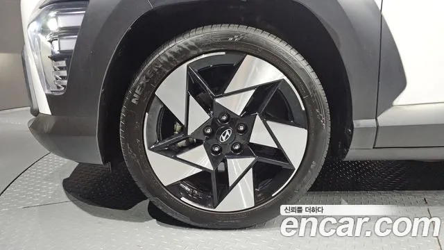 Hyundai Kona Kona (SX2) Бензин 2.0 2WD — Фото автомобиля 5