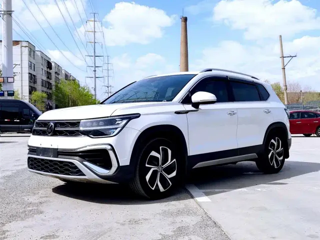 Фотография автомобиля — Volkswagen Tharu