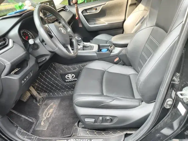 Toyota Wildlander — Фото автомобиля 11