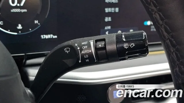 Hyundai Grandeur Grandeur (GN7) 2.5 Бензин 2WD — Фото автомобиля 14