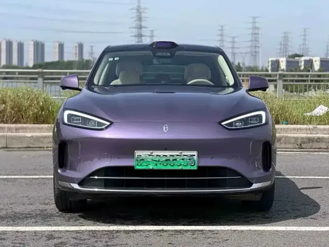 Aito M5 — Фото автомобиля 2