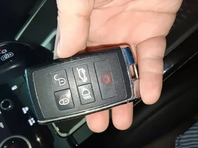 Land Rover Range Rover Evoque — Фото автомобиля 8
