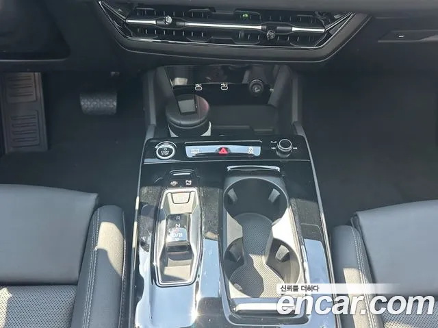 Audi A6 e-tron — Фото автомобиля 9