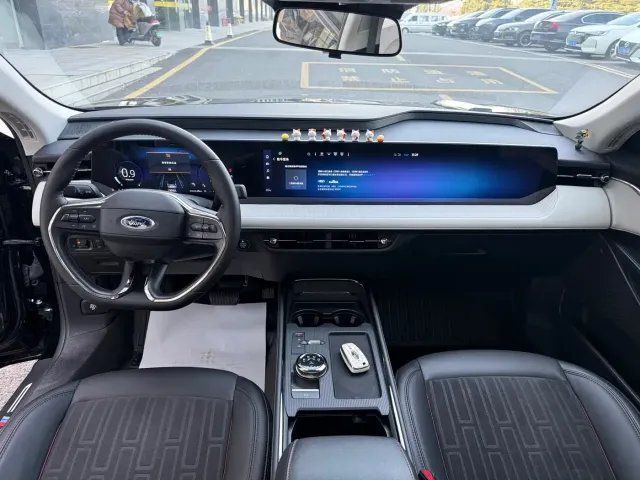 Ford Mondeo — Фото автомобиля 6