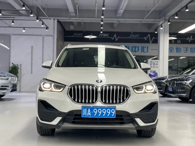 BMW X1 — Фото автомобиля 2