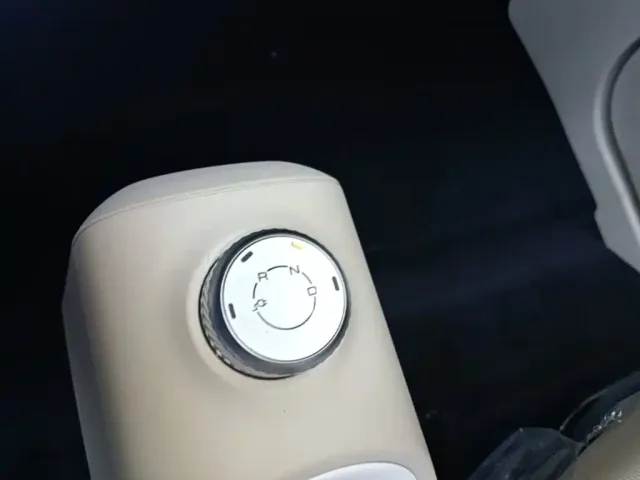 Wuling Hongguang Mini EV — Фото автомобиля 13