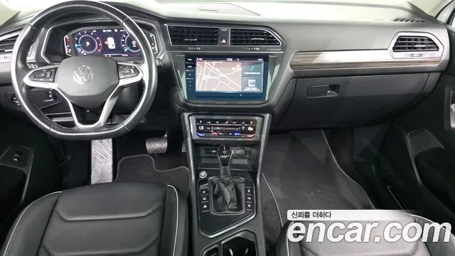 Volkswagen Tiguan — Фото автомобиля 10