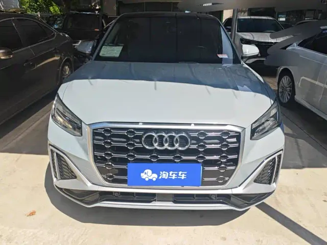 Audi Q2L — Фото автомобиля 2