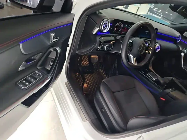 Mercedes-Benz A-Class — Фото автомобиля 11