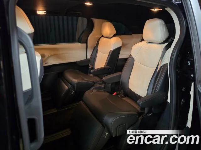 Toyota Sienna 4th Gen — Фото автомобиля 11