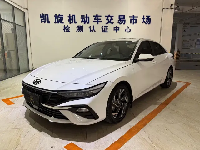 Фотография автомобиля — Hyundai Elantra