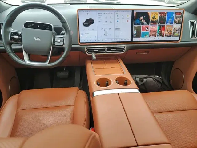 Li Auto L8 — Фото автомобиля 9