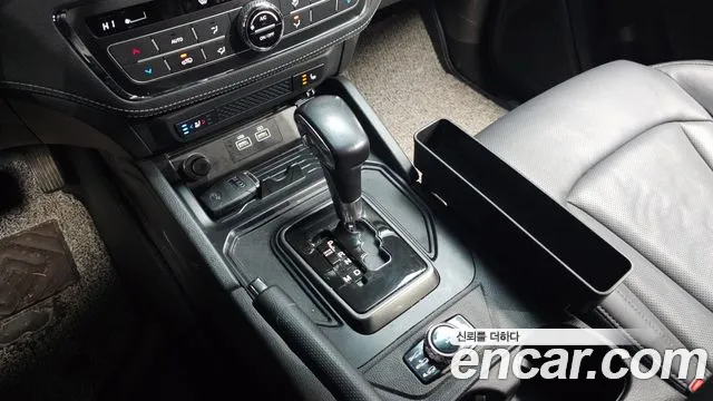 KG_Mobility_Ssangyong Rexton Новый Rexton Sport Дизель 2.2 4WD — Фото автомобиля 9