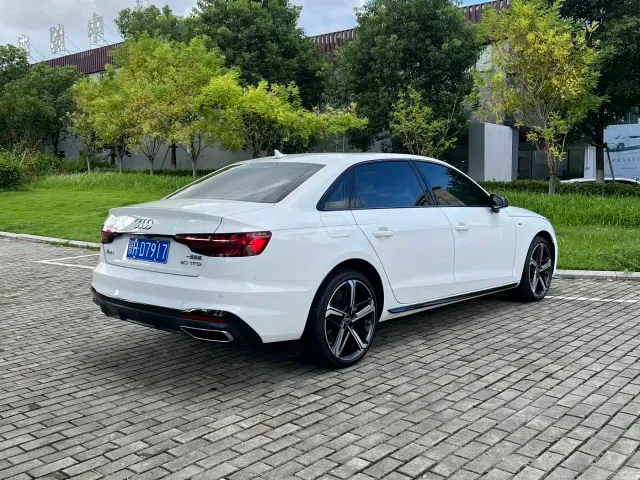 Audi A4L — Фото автомобиля 11